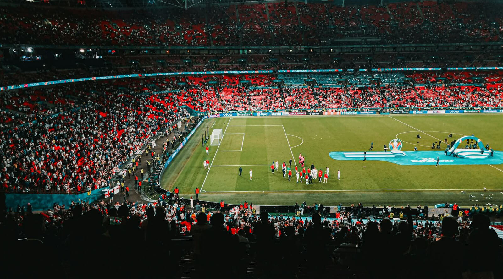 维金斯末节,爆发,中得,香港赛马场,香港赛马,赛马活动,马术赛事